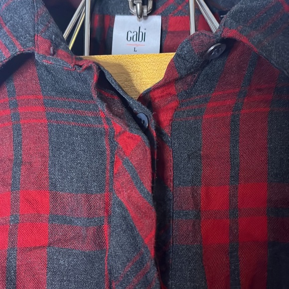 Cabi Women’s 1/4 button Flannel, Size L, Excellent Condition!! Cute!! - Picture 4 of 6